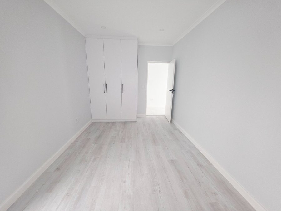 5 Bedroom Property for Sale in Sandown Western Cape